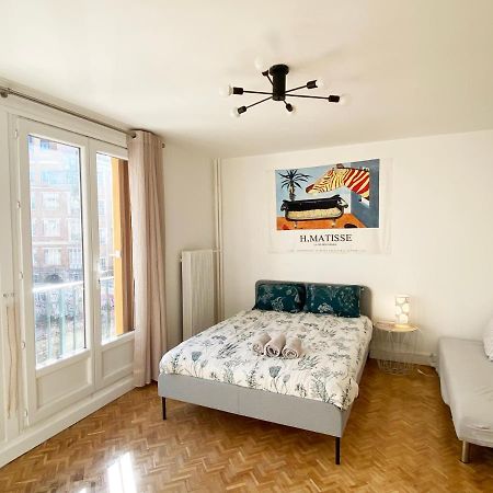 Paris: Agreable Chambre D'Un Grand Artiste Apartamento Exterior foto